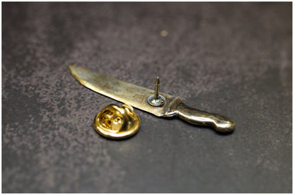 Pin cuchillo Eat the Rude bronce cierre