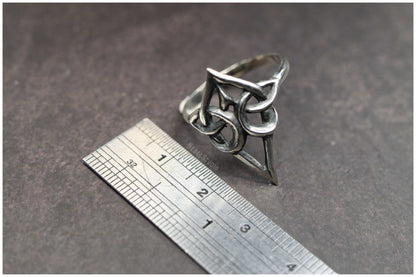 Silver Scáthach Celtic Intertwined Knot Ring