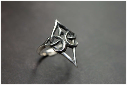 Silver Scáthach Celtic Intertwined Knot Ring