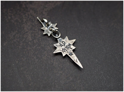 Colgante estrella doble Ad Astra tamaño mediano plata reverso