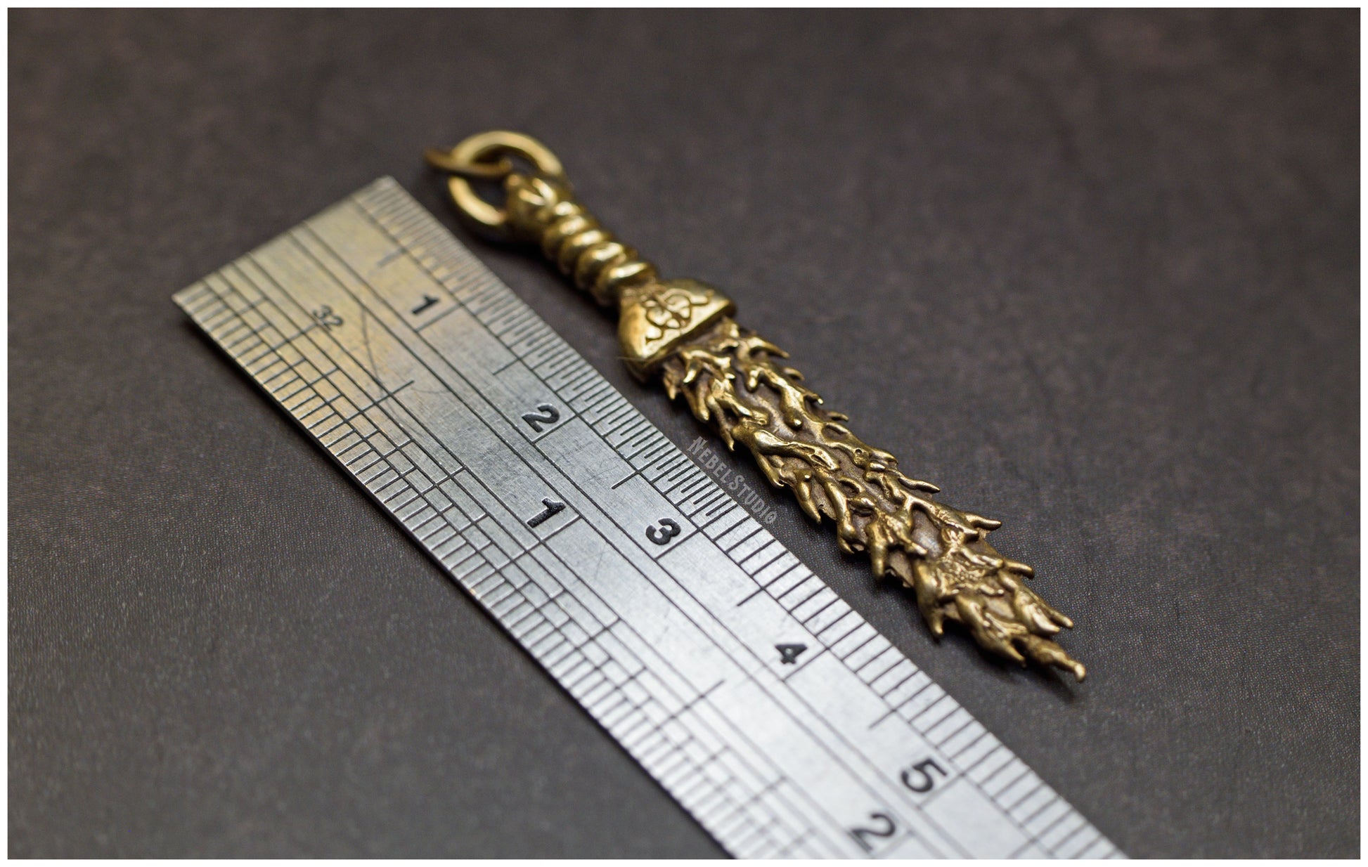 Colgantes Inefables espada llameante bronce medida