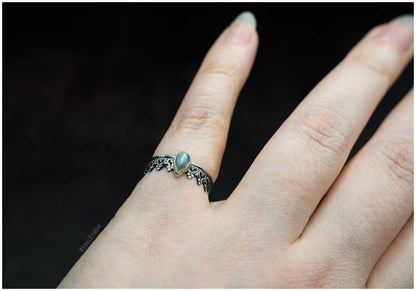 Alienor silver labradorite teardrop crown ring