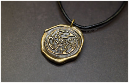 Colgante Gatos entrelazados nudo celta Pangur Bán bronce lado