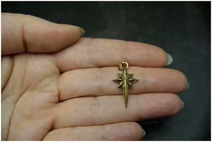 Colgante estrella Ad Astra tamaño mediano bronce proporciones