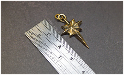 Colgante estrella Ad Astra tamaño mediano bronce medidas