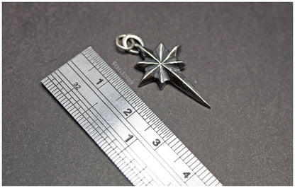 Colgante estrella Ad Astra tamaño mediano plata medidas