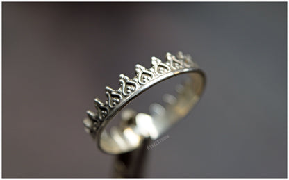 Alienor silver crown ring