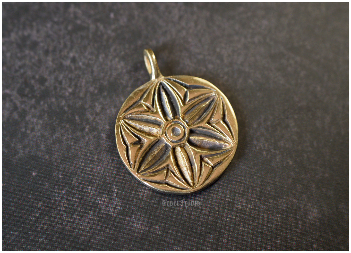 Pendant Hexafoil silver or bronze Rose