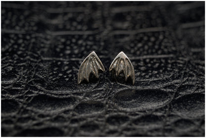 Pendientes Alas de dragón plata Medida mini detalle