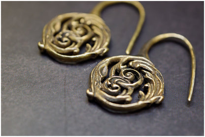 Pendientes Acanthus bronce detalle 2