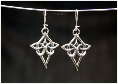 Pendientes nudo entrelazado celta Scáthach plata frente