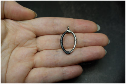 Colgante Auryn plata proporciones